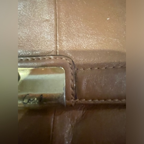 Coach wristlet - Picture 3 of 7